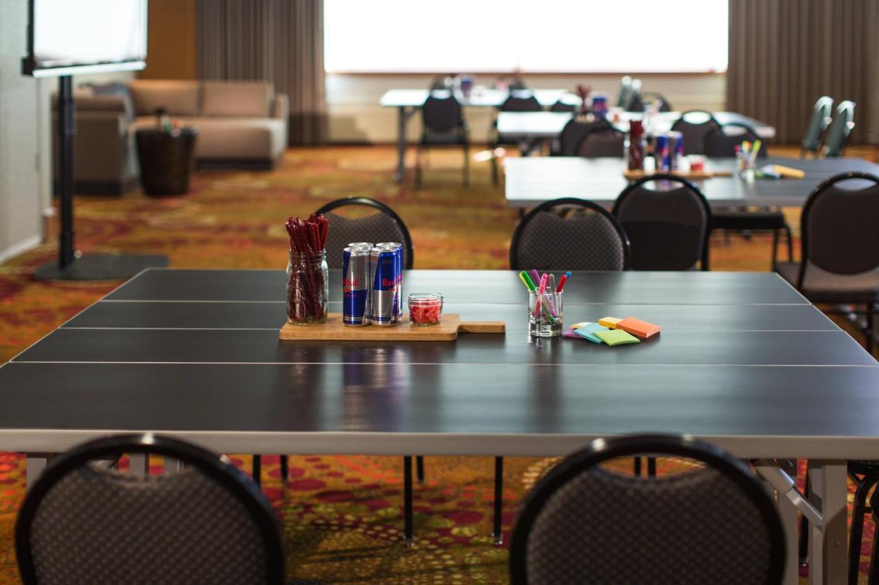 Calgary Marriott Downtown Hotel Екстер'єр фото