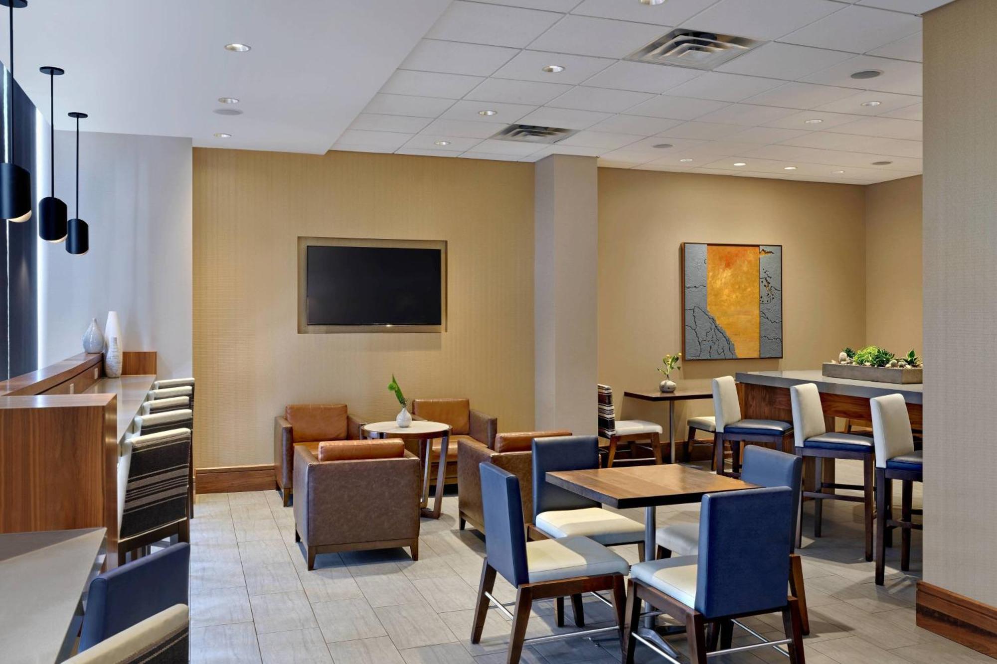 Calgary Marriott Downtown Hotel Екстер'єр фото