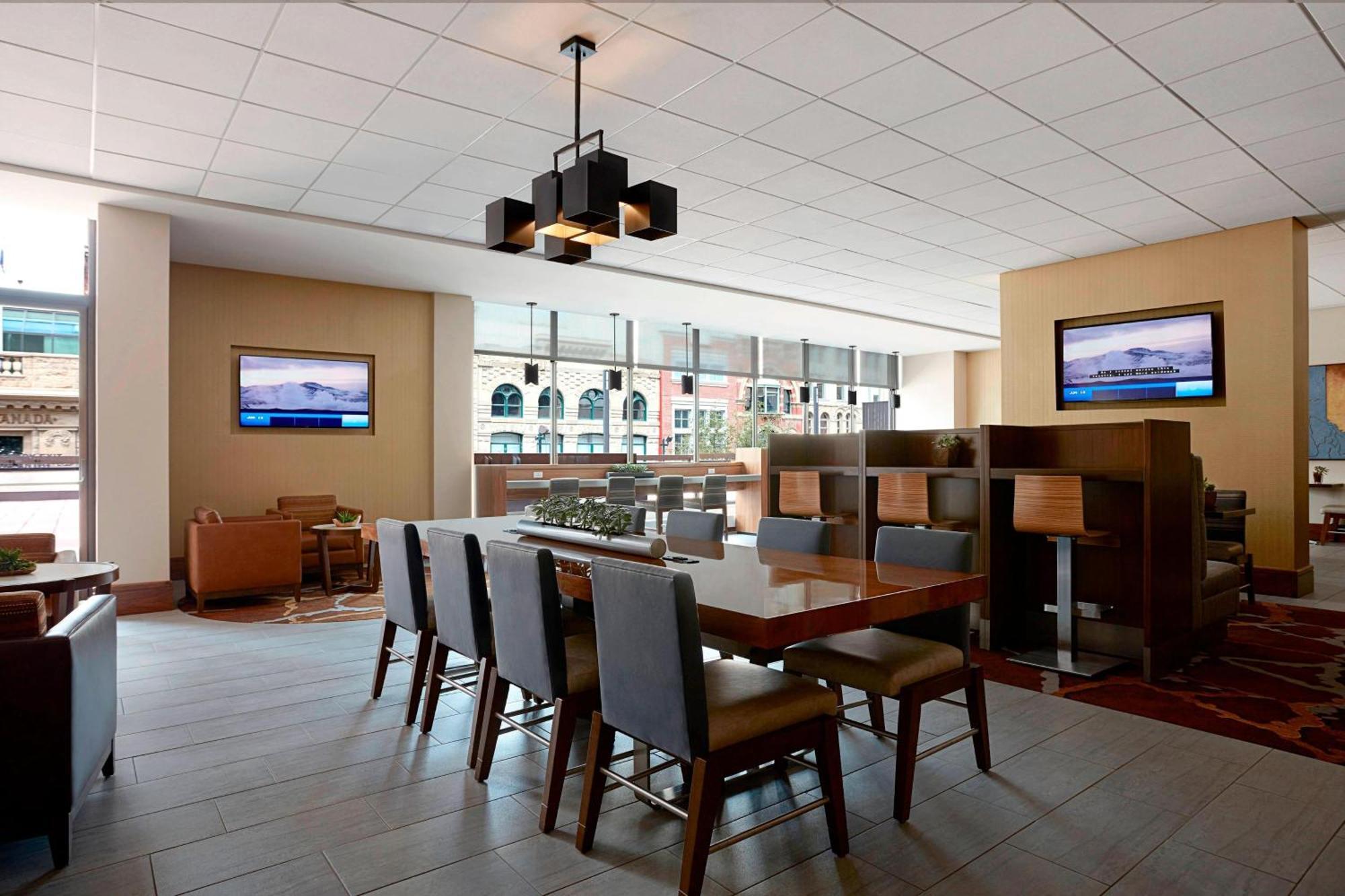 Calgary Marriott Downtown Hotel Екстер'єр фото
