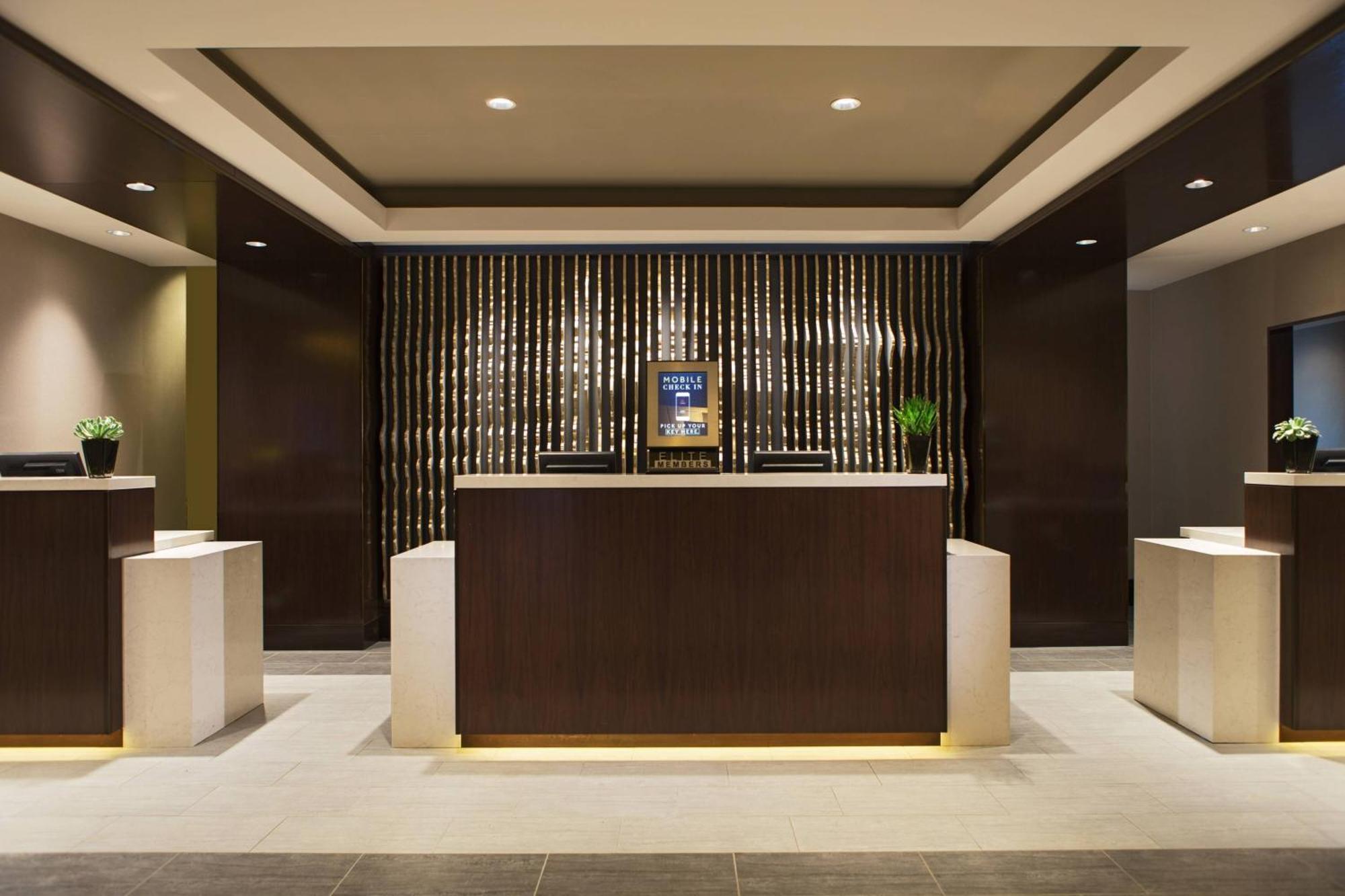 Calgary Marriott Downtown Hotel Екстер'єр фото