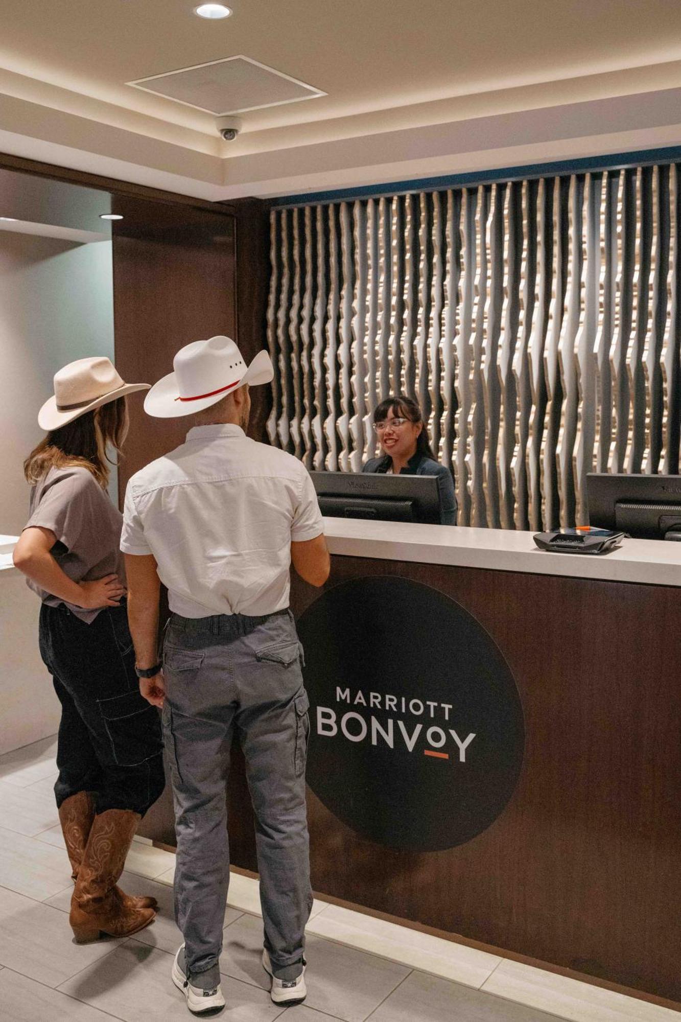 Calgary Marriott Downtown Hotel Екстер'єр фото
